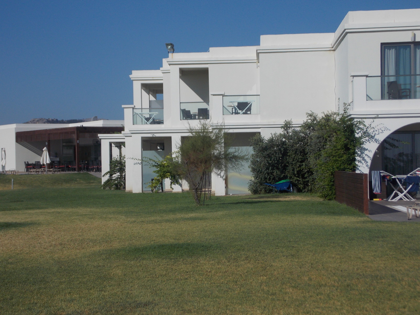 Клумбы в вашем дворе - просто, быстро и очень красиво! Канада Грин!