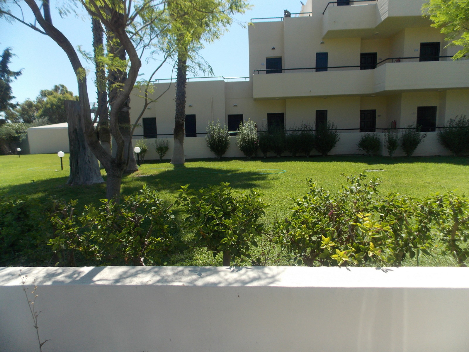 Клумбы в вашем дворе - просто, быстро и очень красиво! Канада Грин!