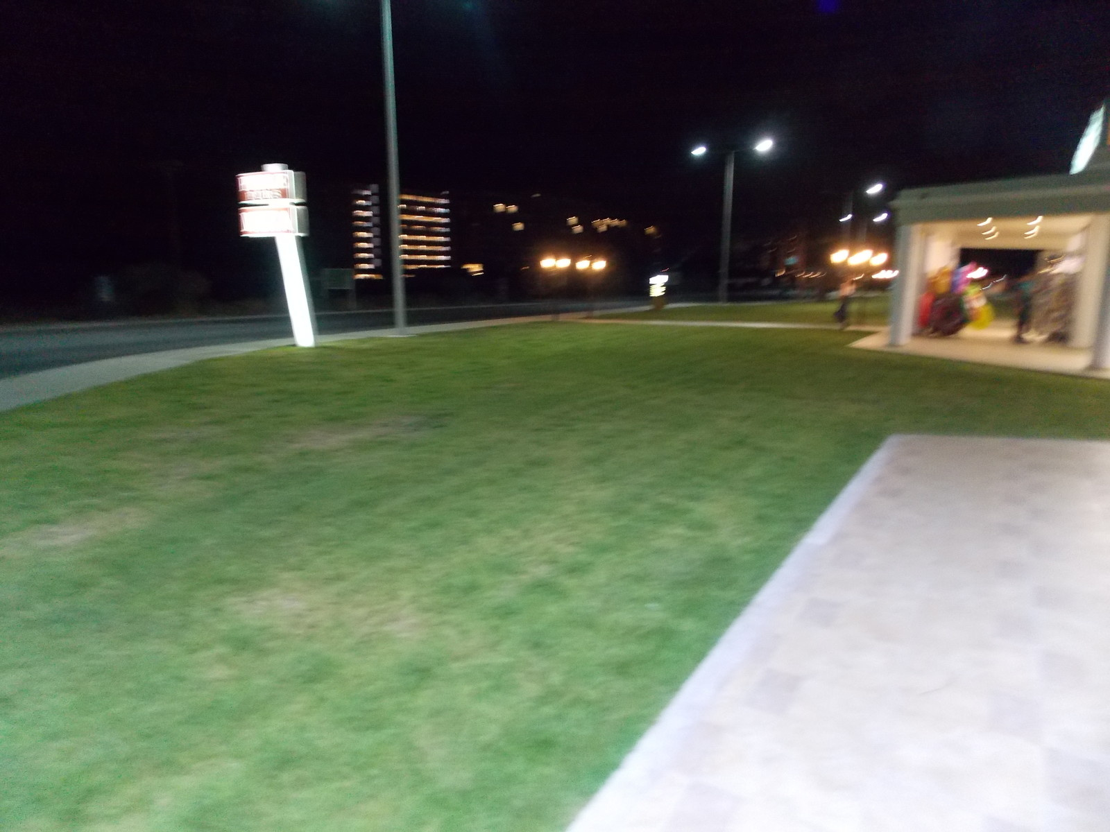 Клумбы в вашем дворе - просто, быстро и очень красиво! Канада Грин!