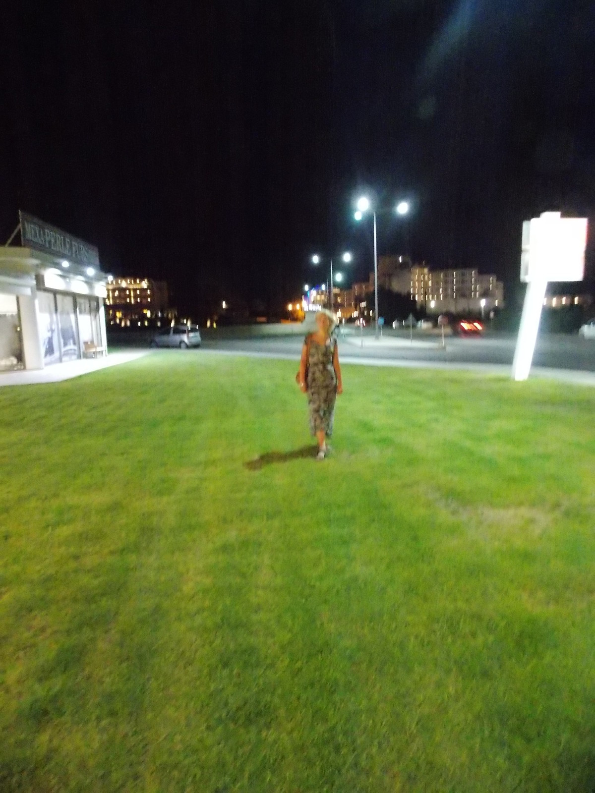 Клумбы в вашем дворе - просто, быстро и очень красиво! Канада Грин!