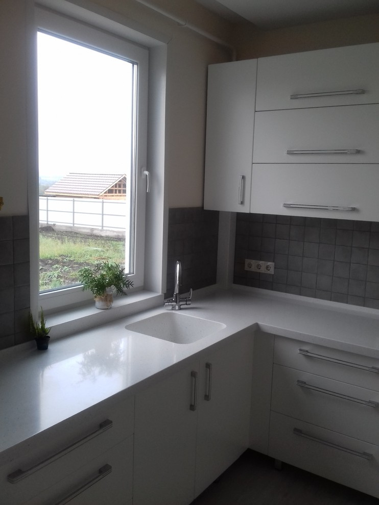 Белая кухня.