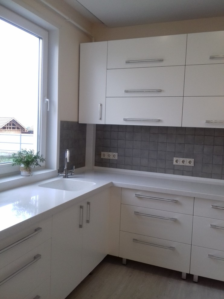 Белая кухня.