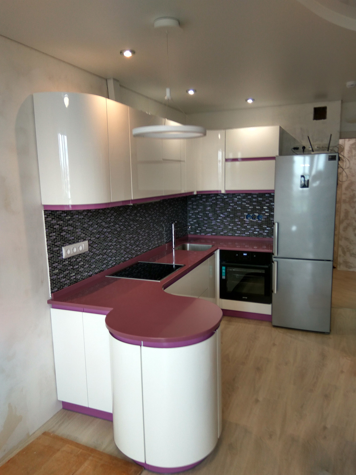 Кухня с фасадами "Венеция"