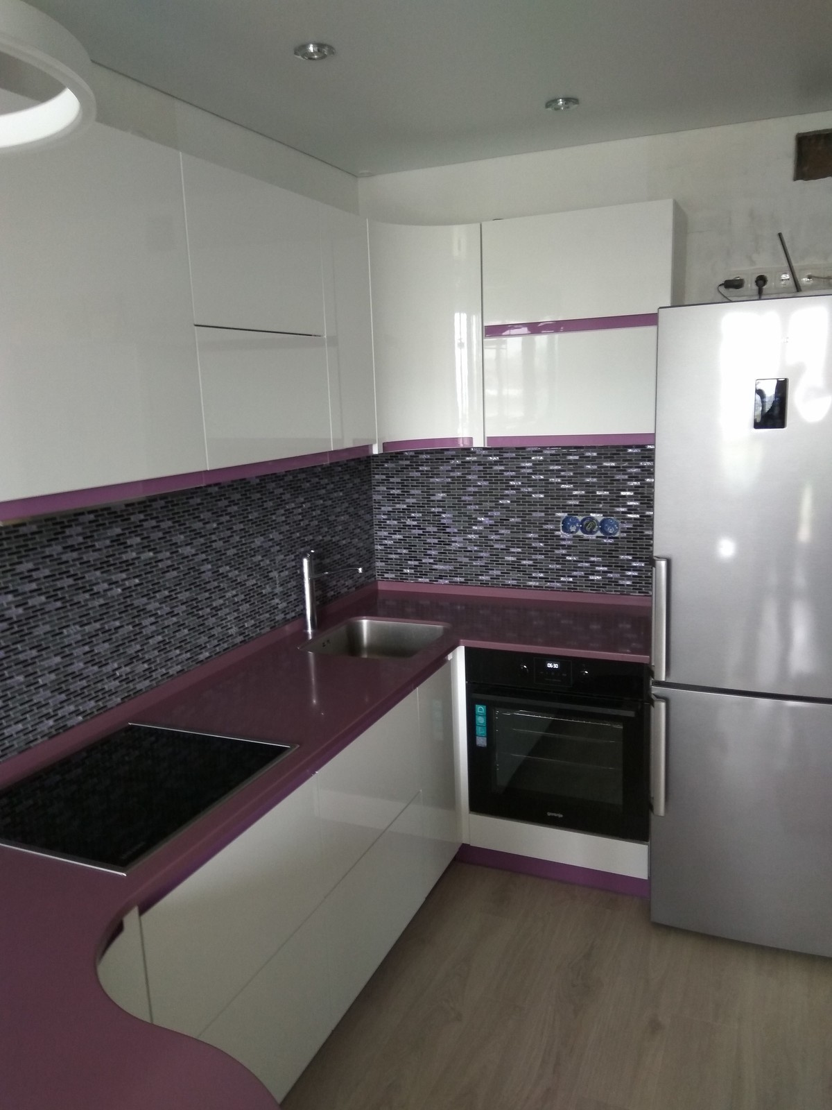 Обложка проекта: Кухня с фасадами "Венеция"