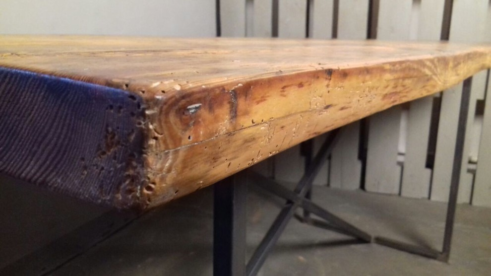 Столы из старинной сосны