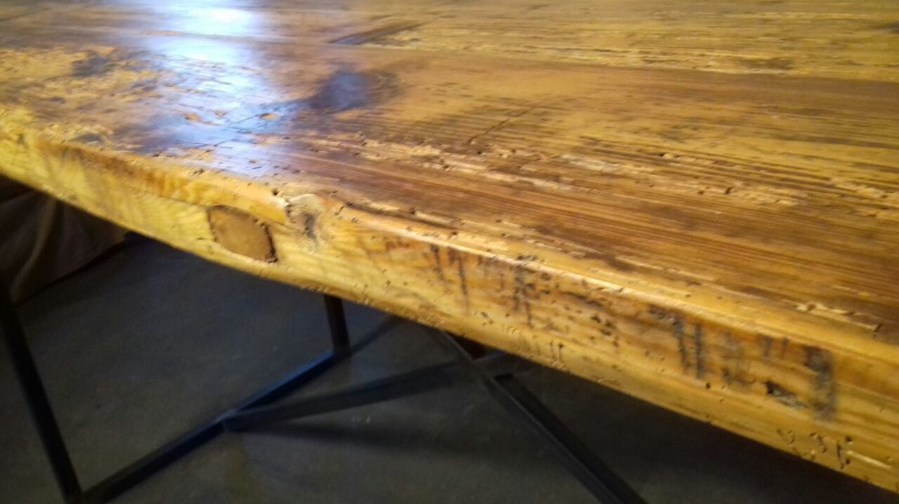 Столы из старинной сосны
