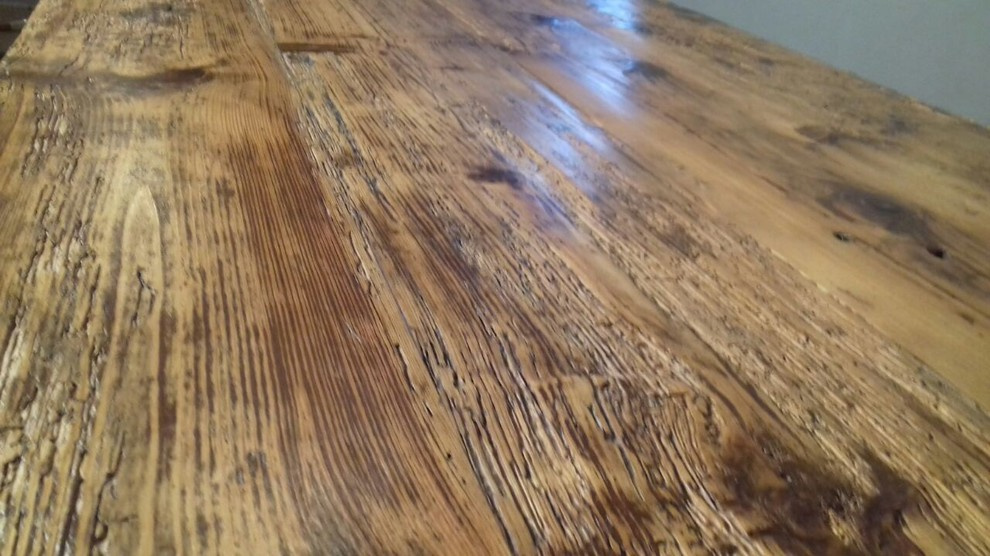 Столы из старинной сосны