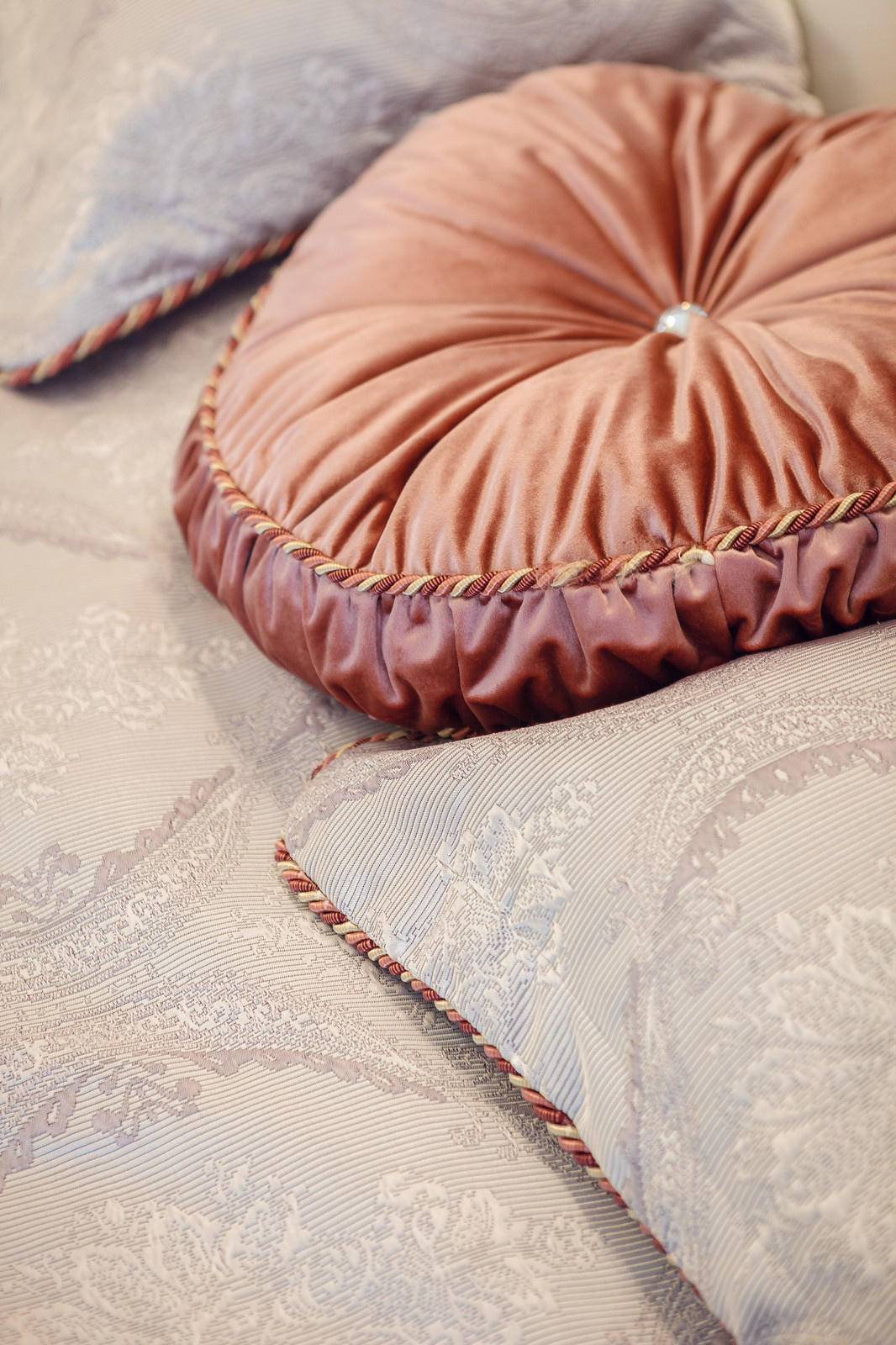 Нежная спальня для Елены Прекрасной