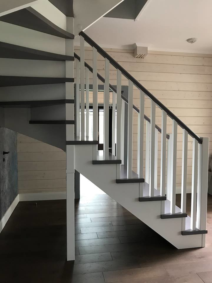 Деревянная  лестница