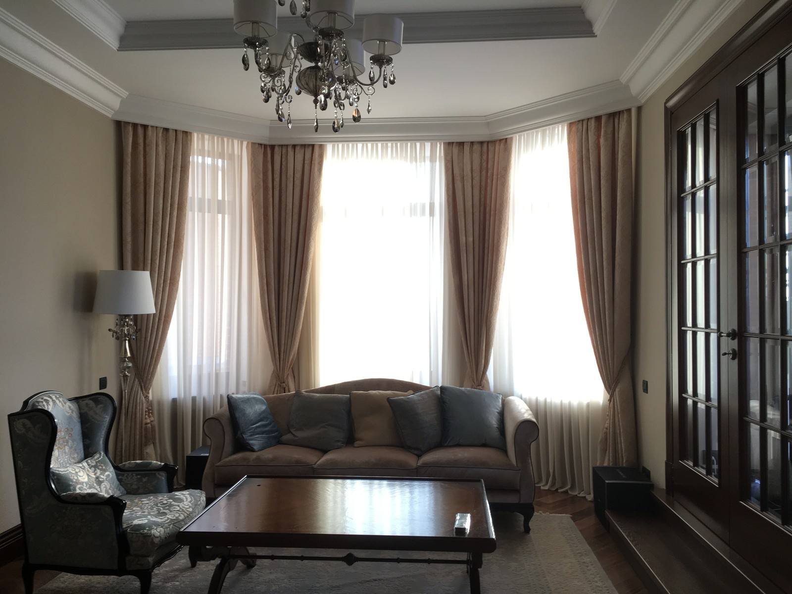 Шторы в гостиную