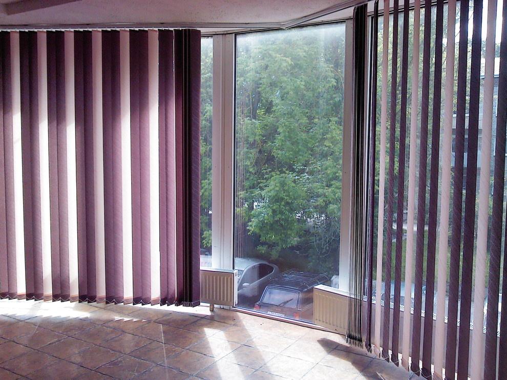 Вертикальные жалюзи в офис