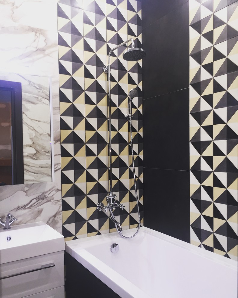 Ванная комната в мраморно-цементном убранстве