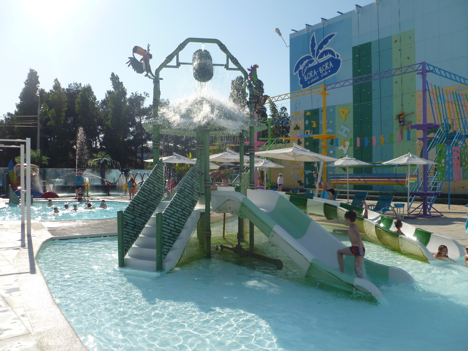 Bora-Bora beach club