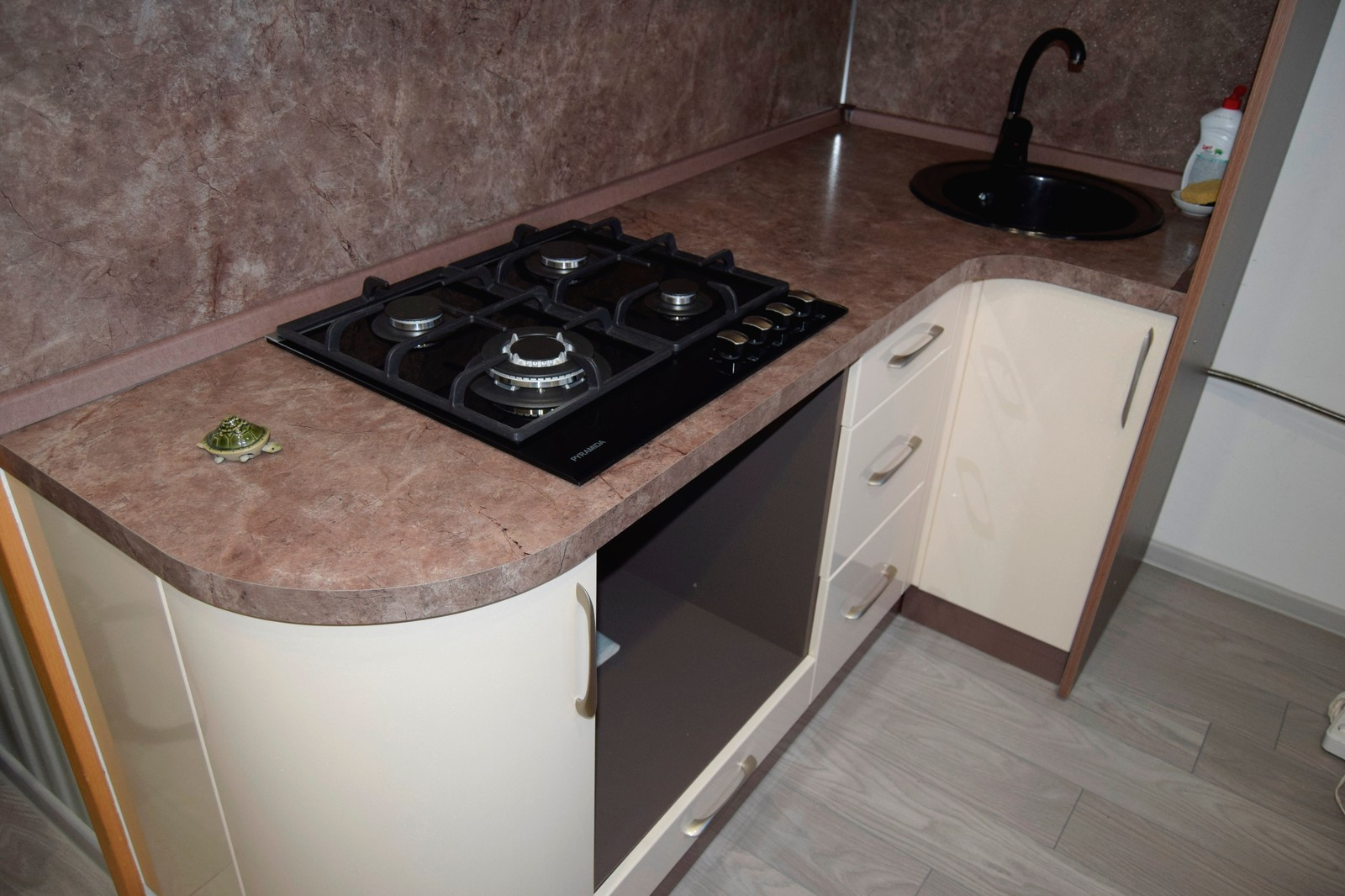 кухня для одного ( для эгоиста )