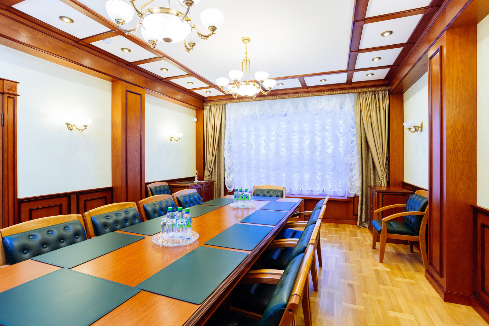 Интерьер кабинета в здании БЦ по ул. Нижегородская г. Чебоксары