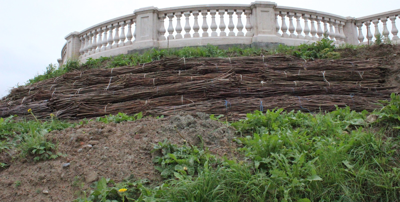 Петергоф. Укрепление вала.