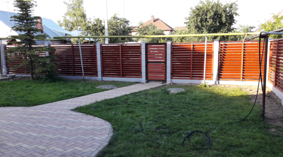 Ограждение с секциями Жалюзи в Казани.