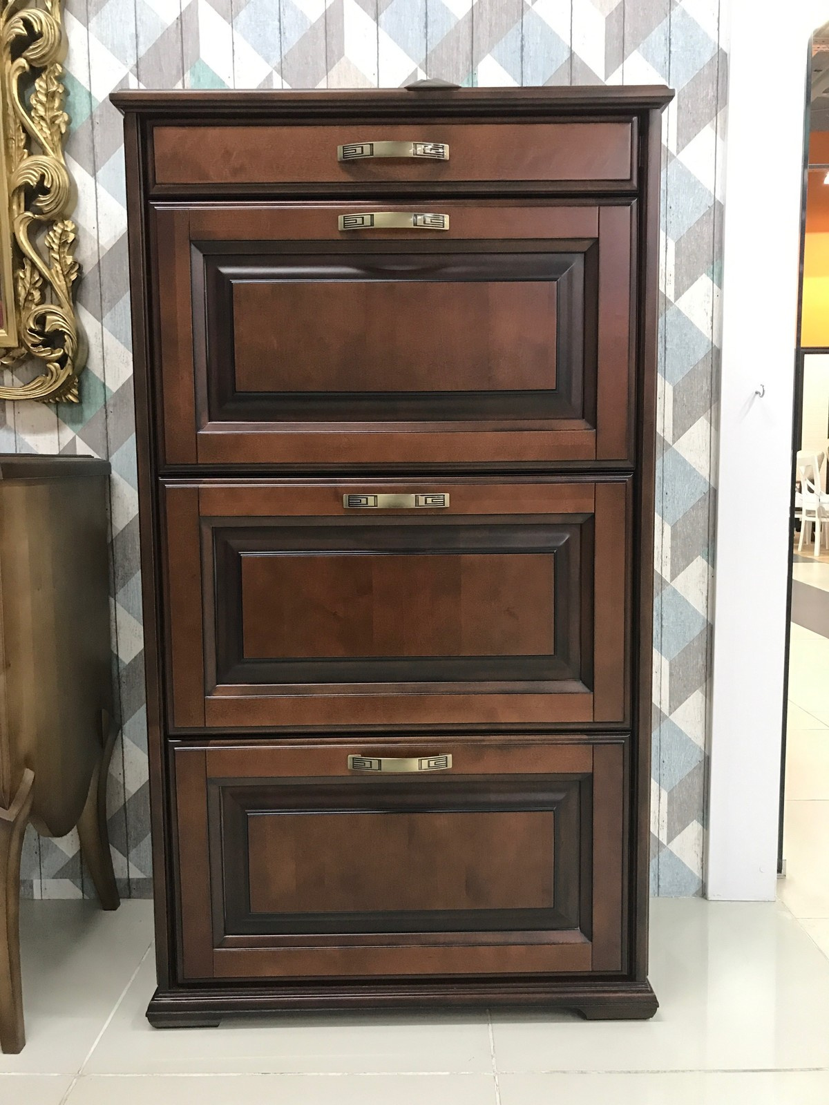 Обложка проекта: Обувница