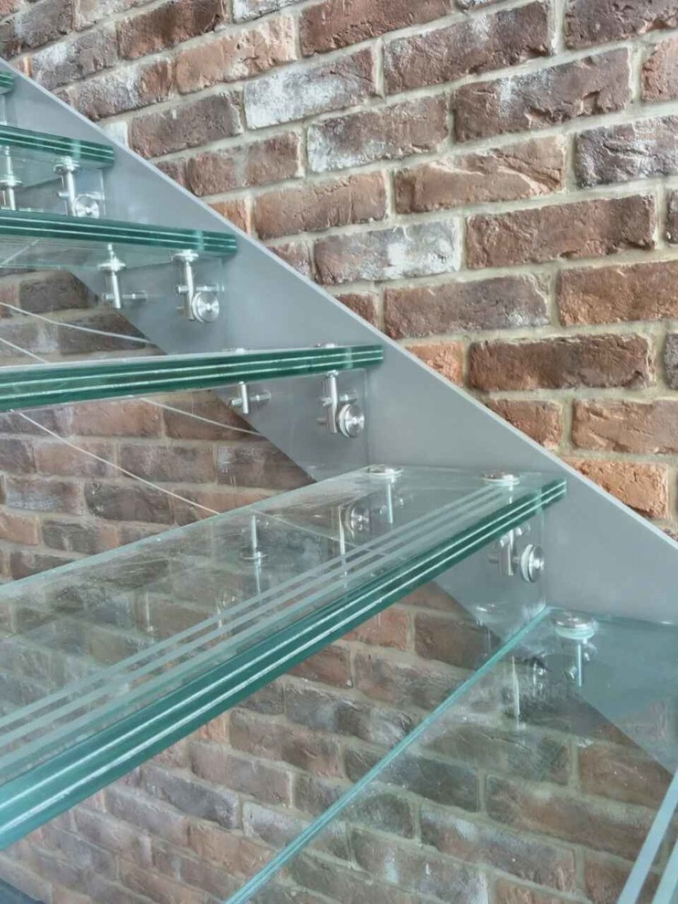 Лестницы из стекла