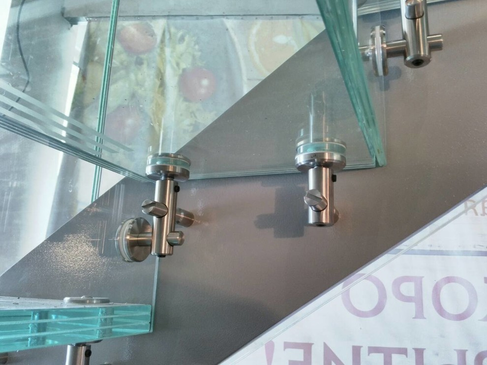 Лестницы из стекла