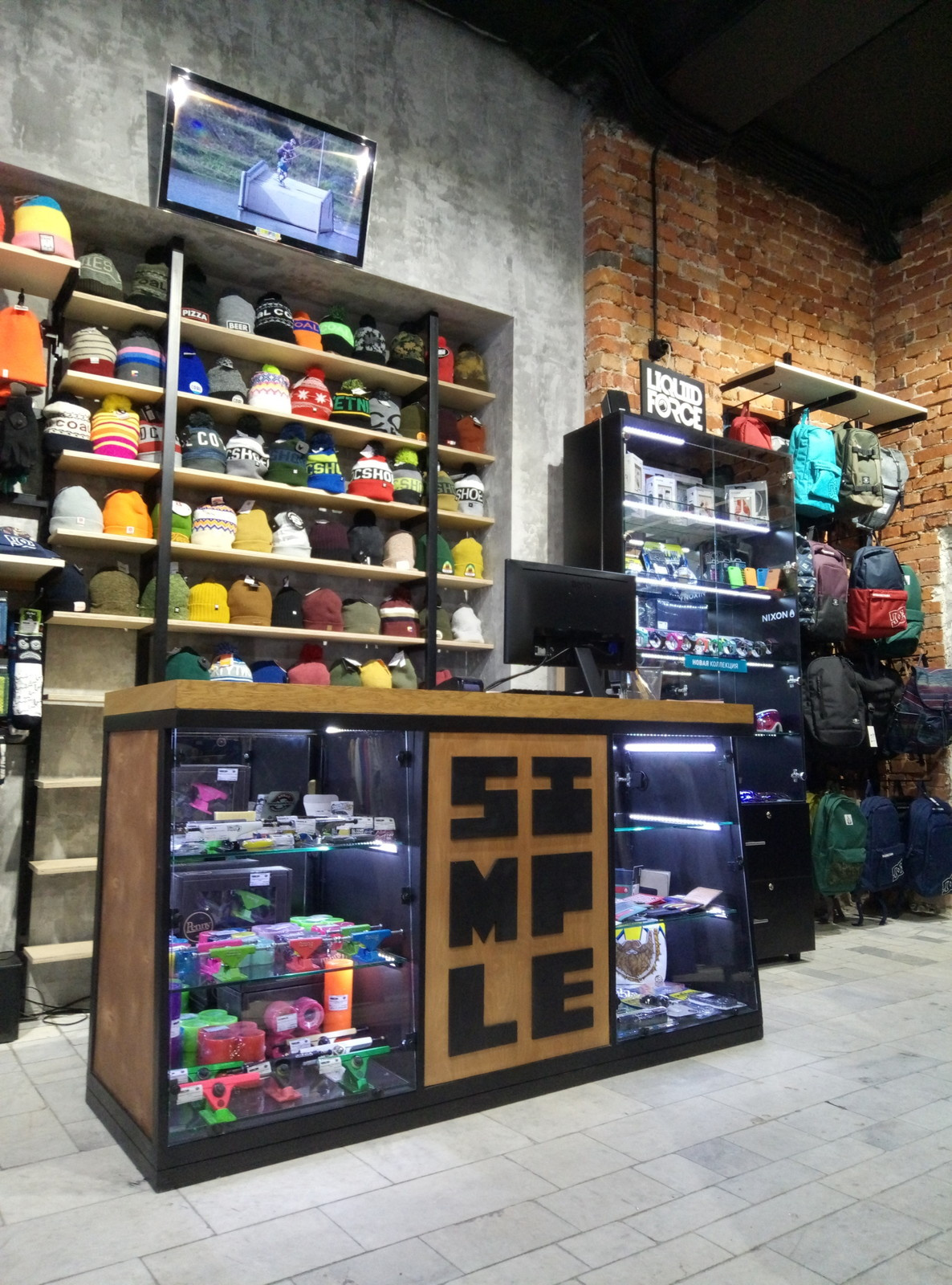 SIMPLE boardshop