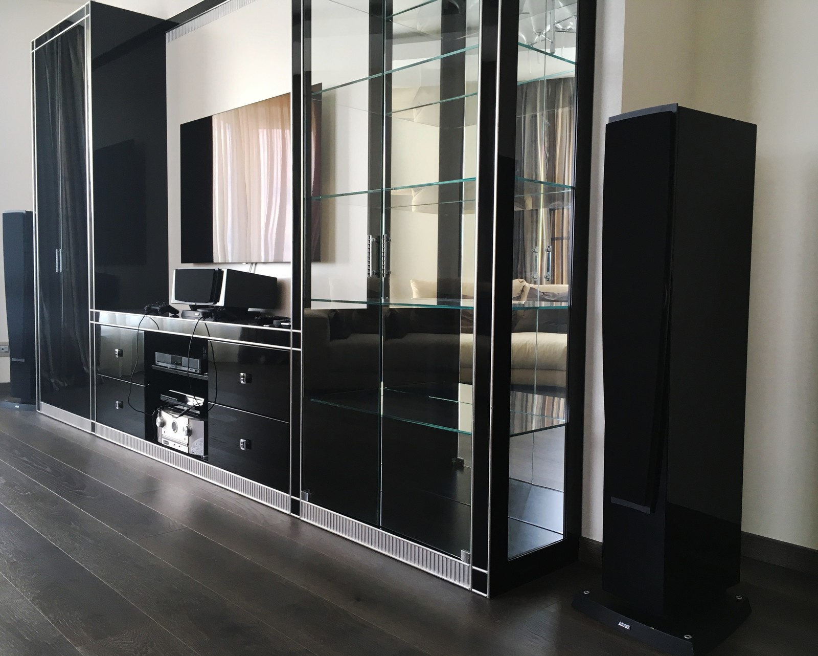 Светлая квартира на Мосфильмовской