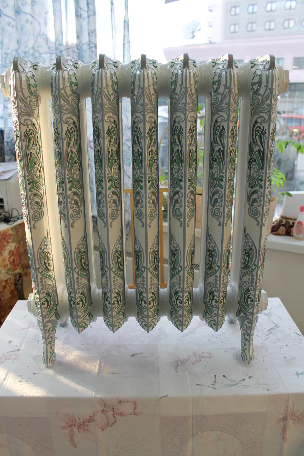 Радиатор, рогспись, декорирование. 3-х комнатная квартира.