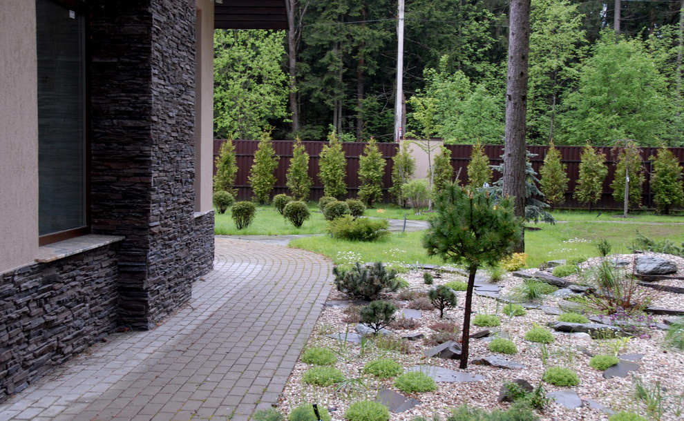 Каменистая композиция