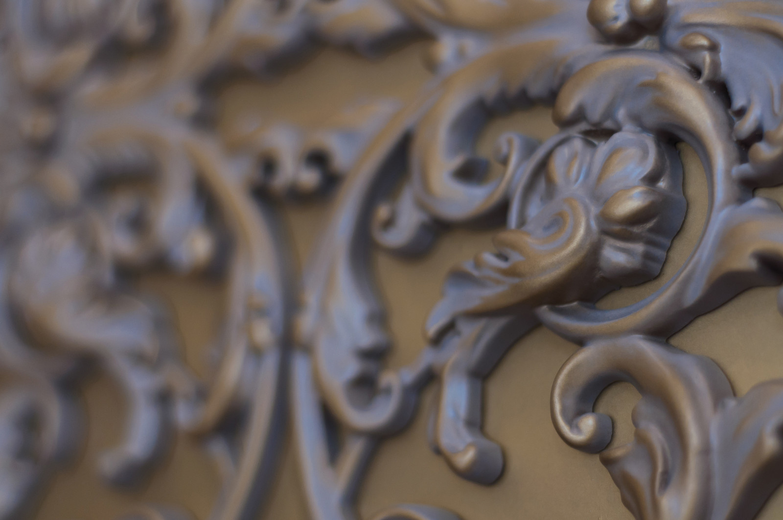 Деревянный резной декор