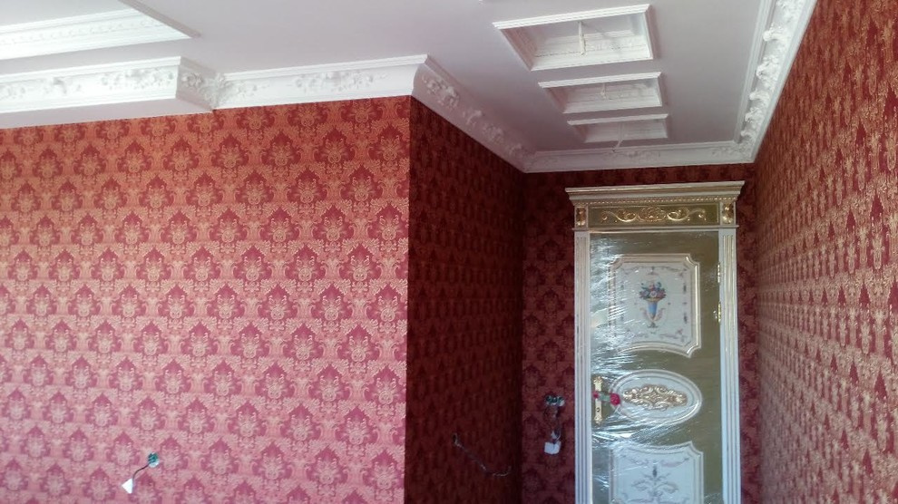 В РАБОЧИЙ ПОЛДЕНЬ