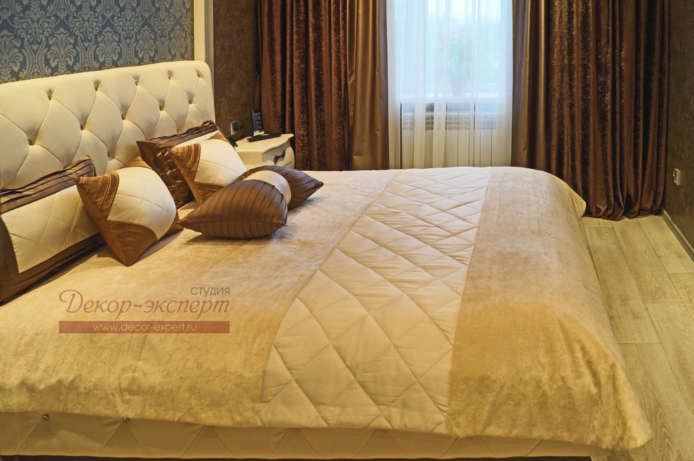 Шторы и покрывало в бархатную спальню