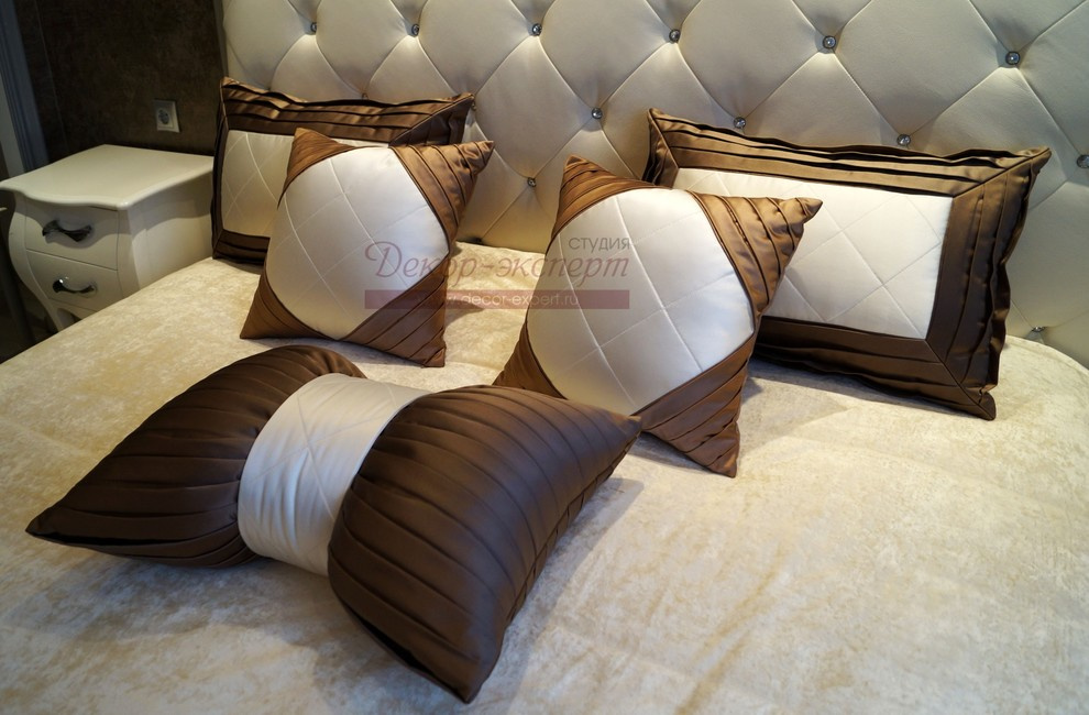 Обложка проекта: Шторы и покрывало в бархатную спальню