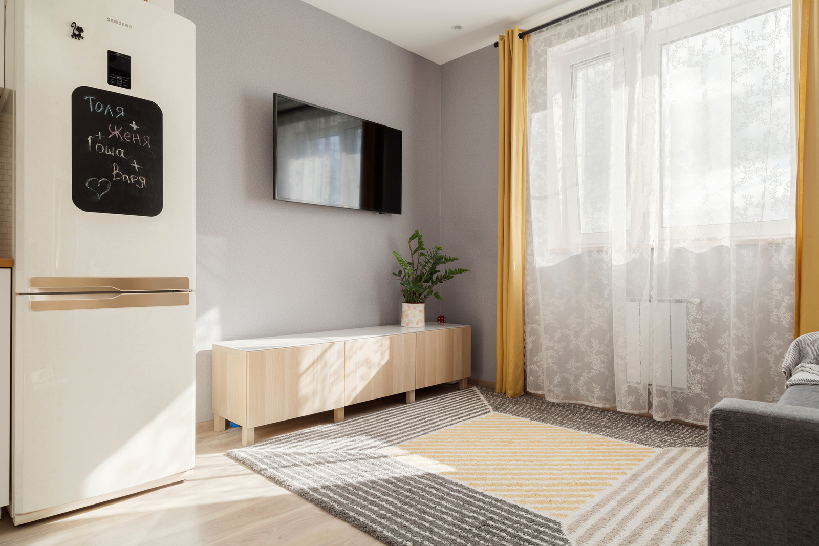 В гостях: Однушка суперстранной формы в Балашихе