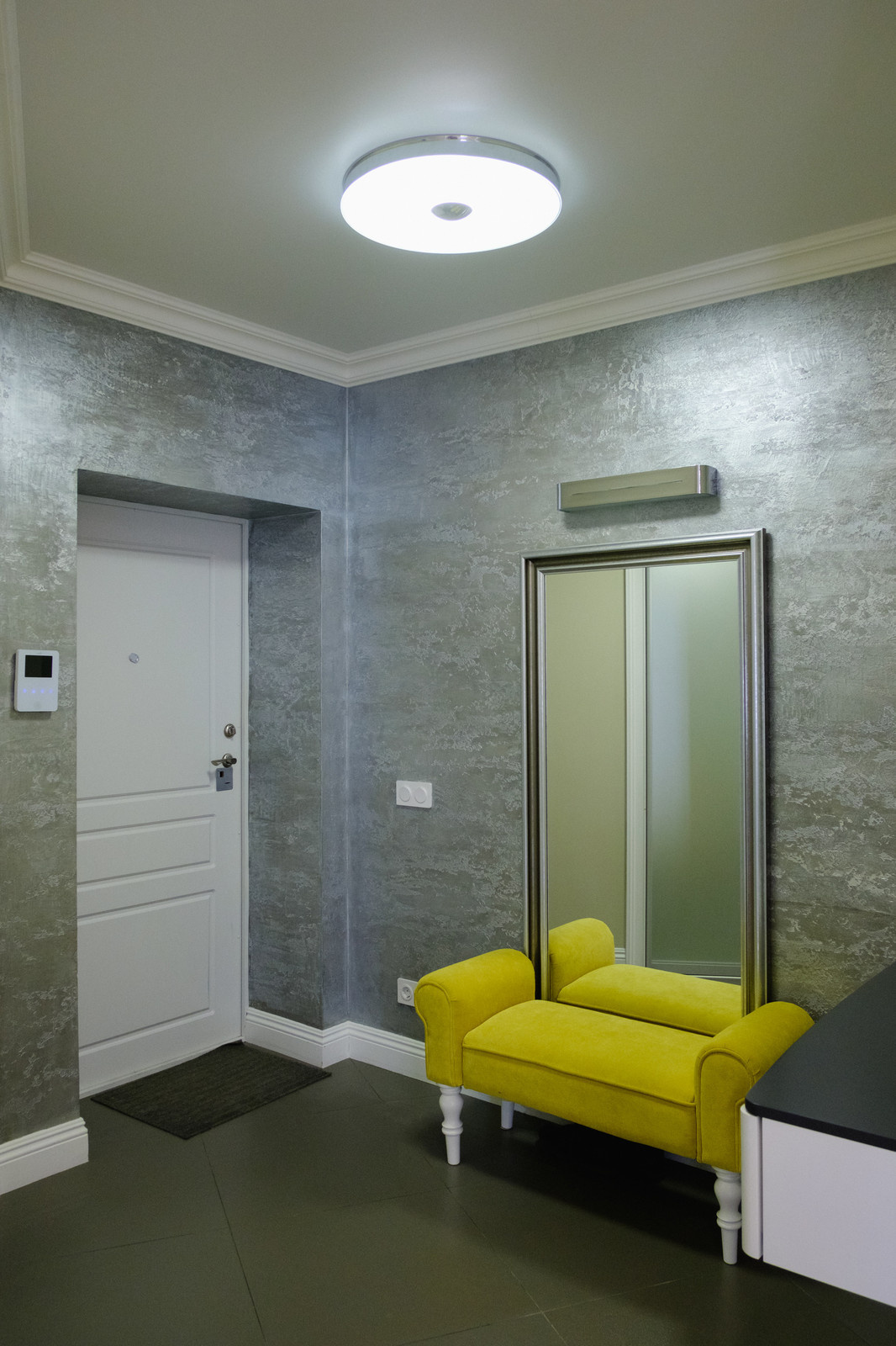 Трёхкомнатная квартира на Революции