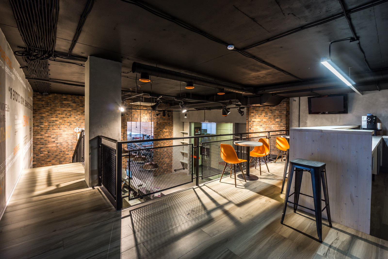 Фитнес-клуб "W-Fit"