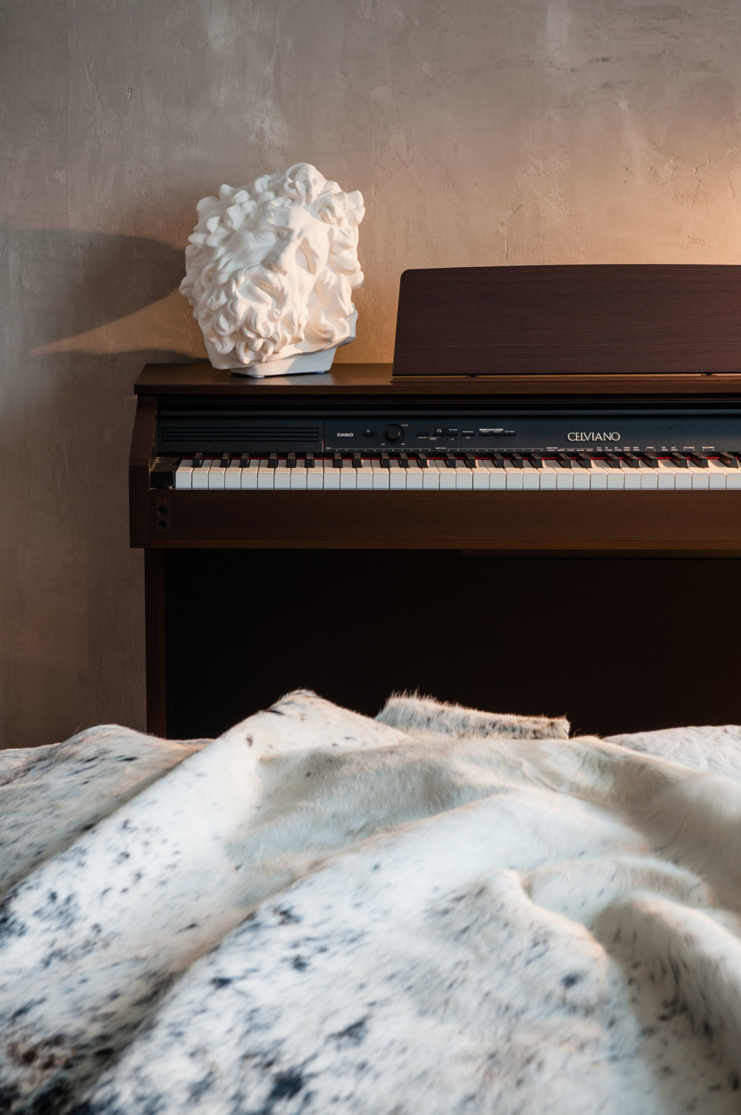 Стихия бетона. Интерьер квартиры в стиле LOFT.