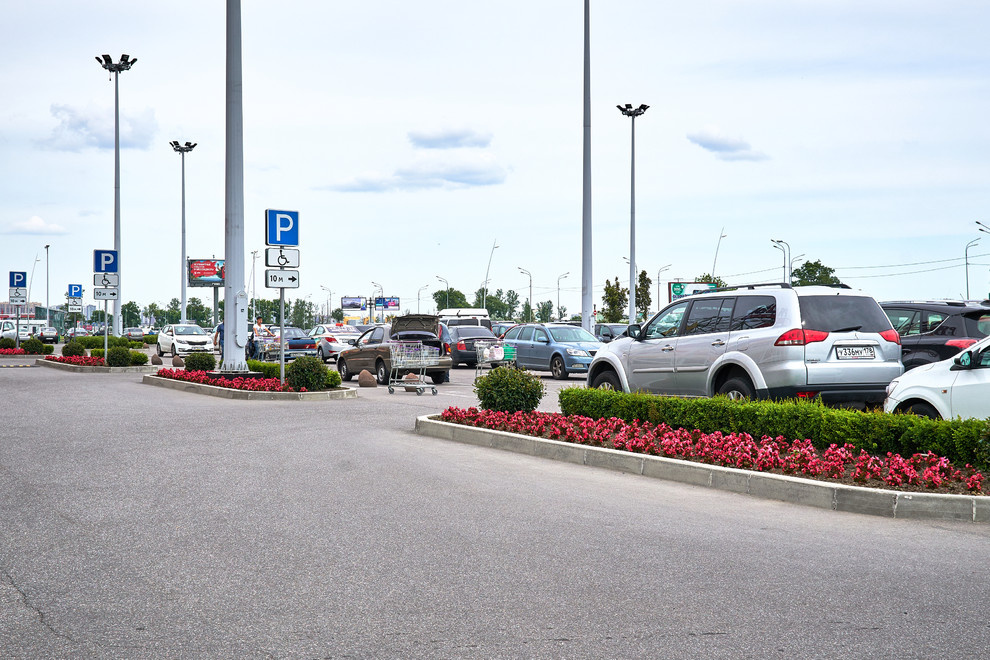 Ряды и Юлмарт на Пулковском шоссе