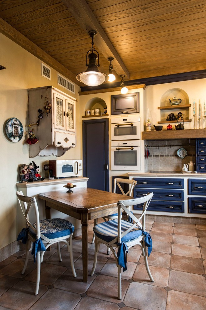 Кухонный стол изготовлен на заказ