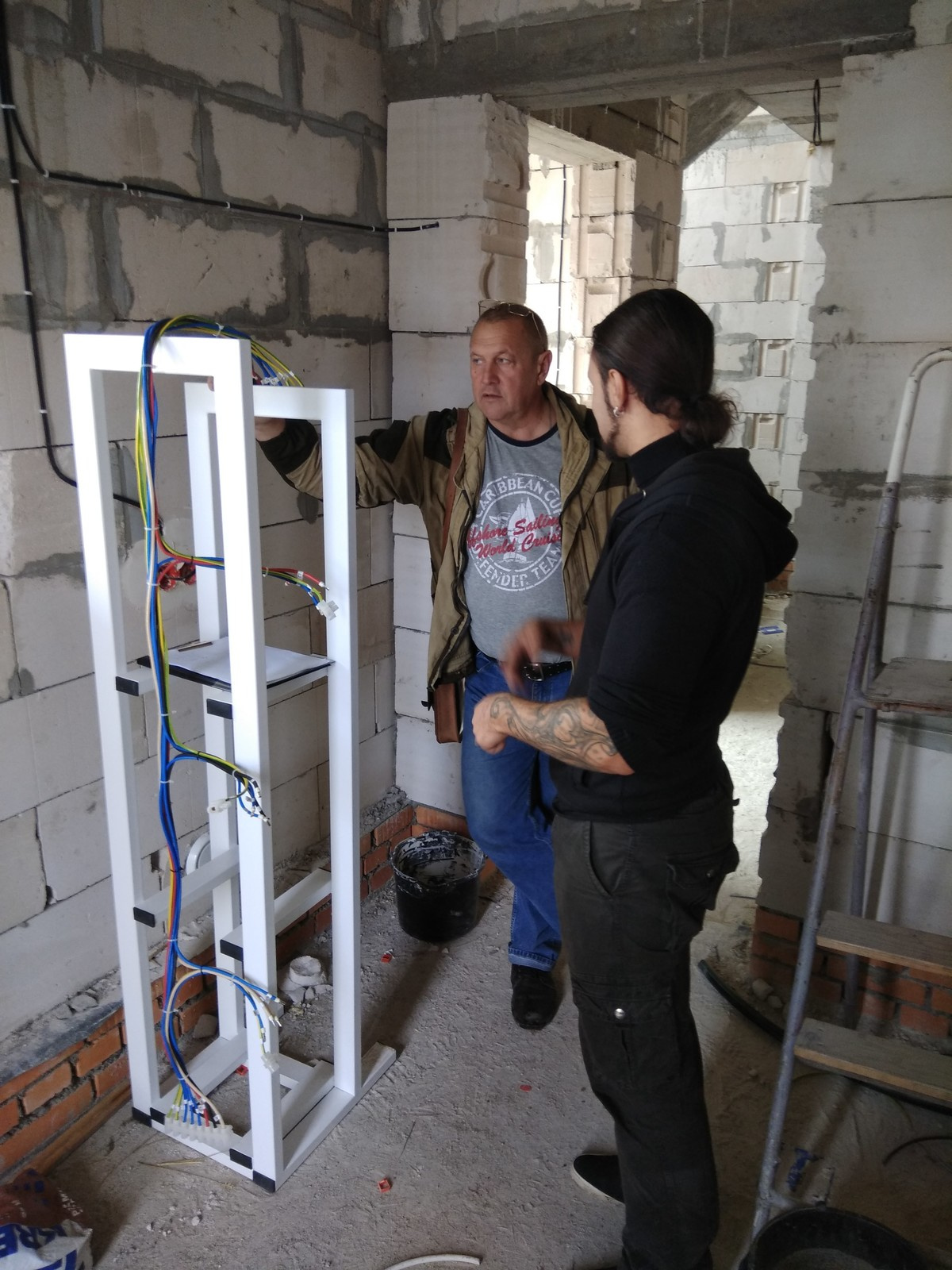 Электромонтаж коттеджа в Горловке