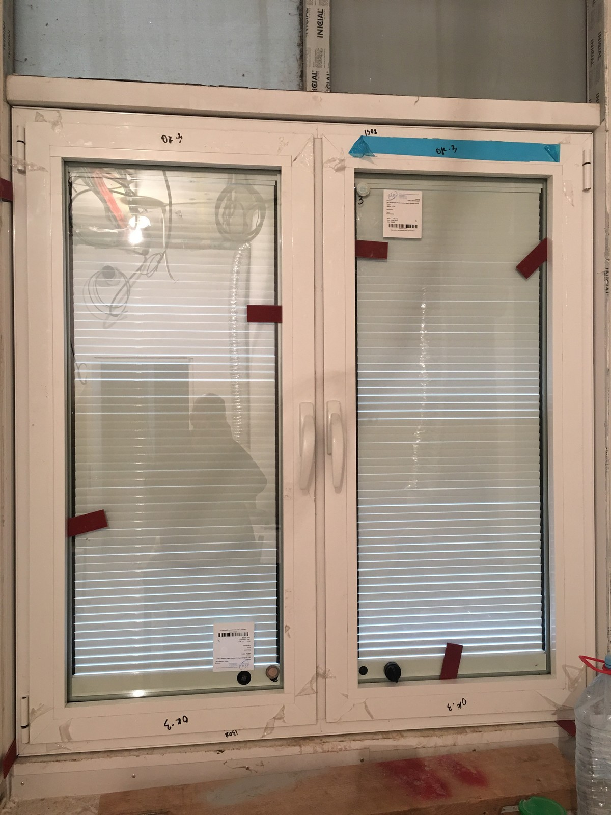 Встроенные в стеклопакет жалюзи