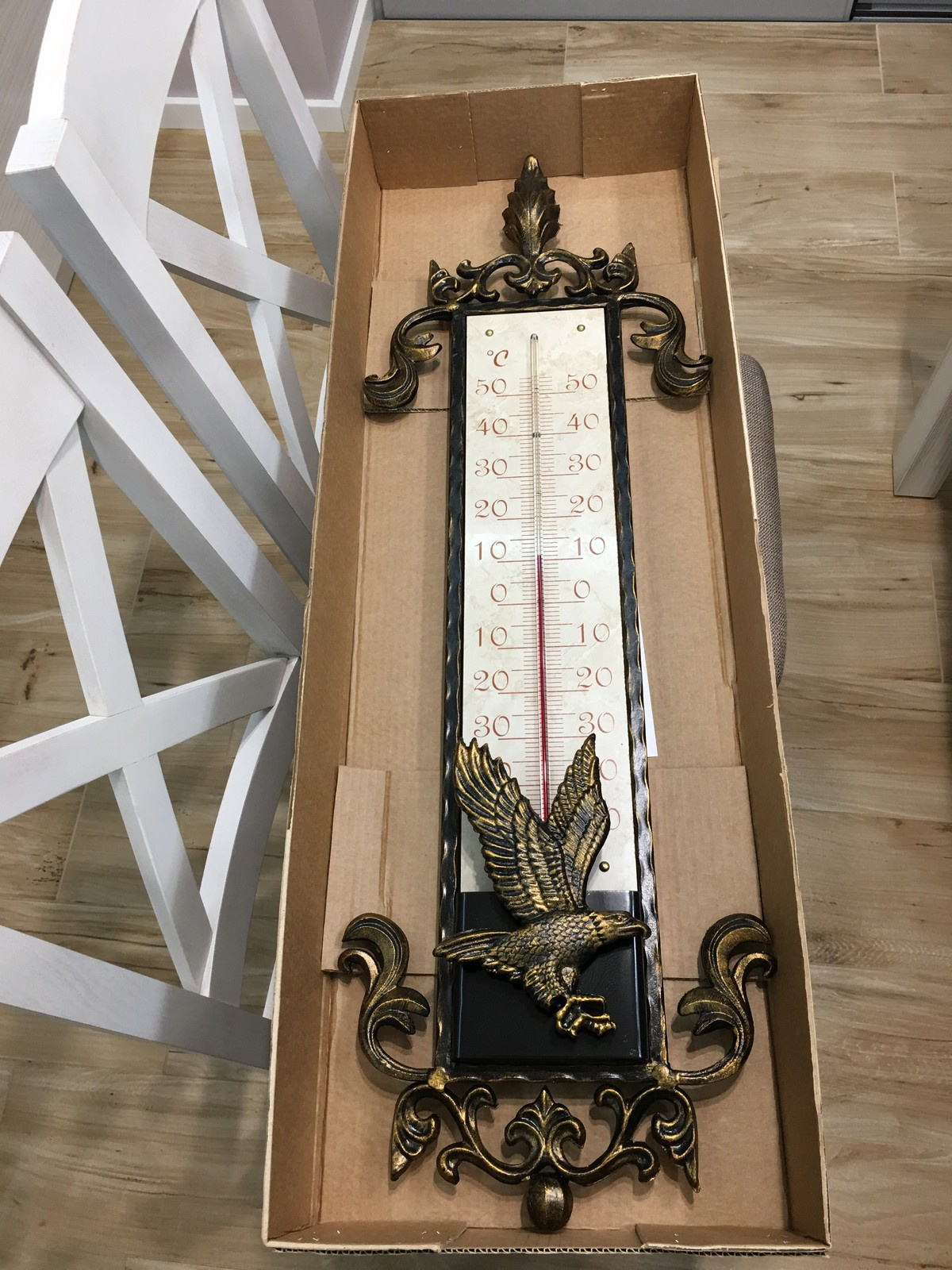 кованные уличные термометры