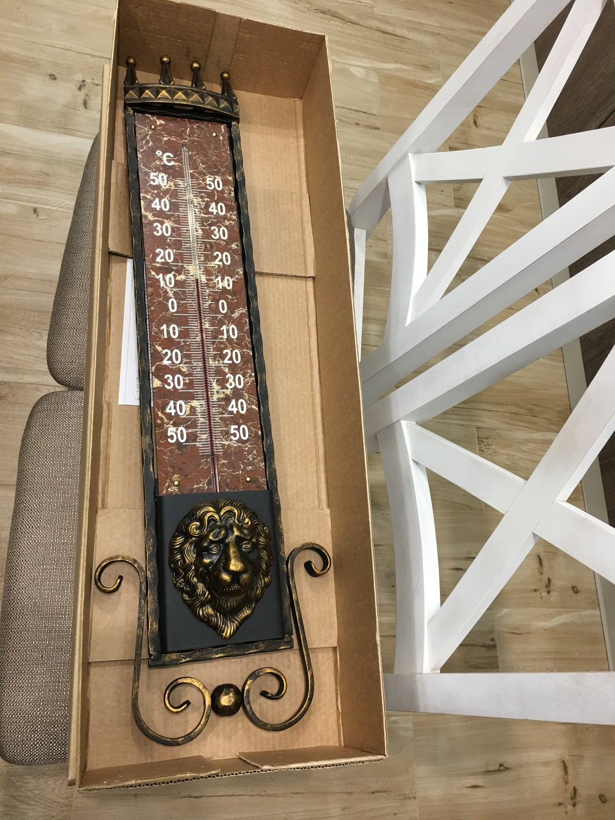 кованные уличные термометры