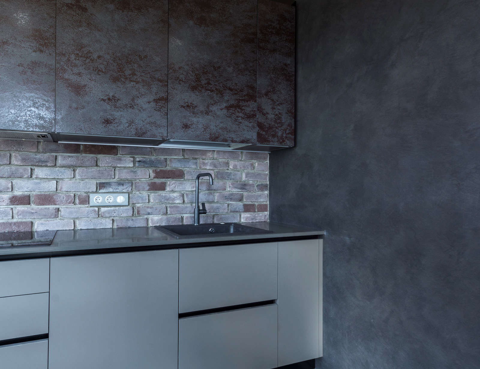 Декоративная отделка в частной квартире