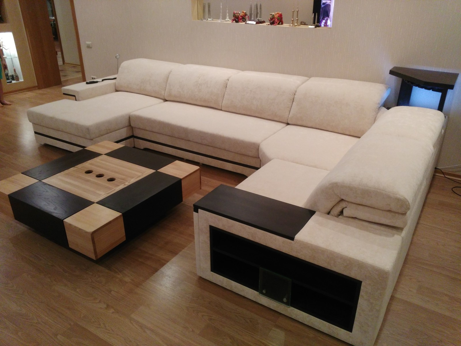 Мягкая мебель / гостинная