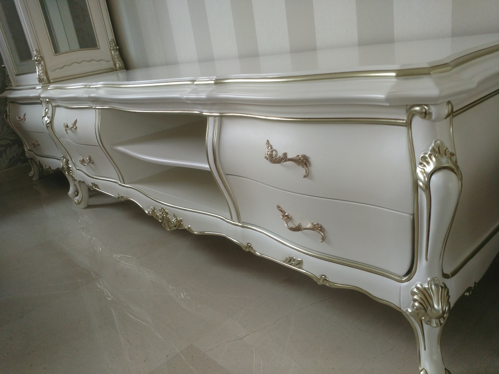 Мягкая мебель / гостинная