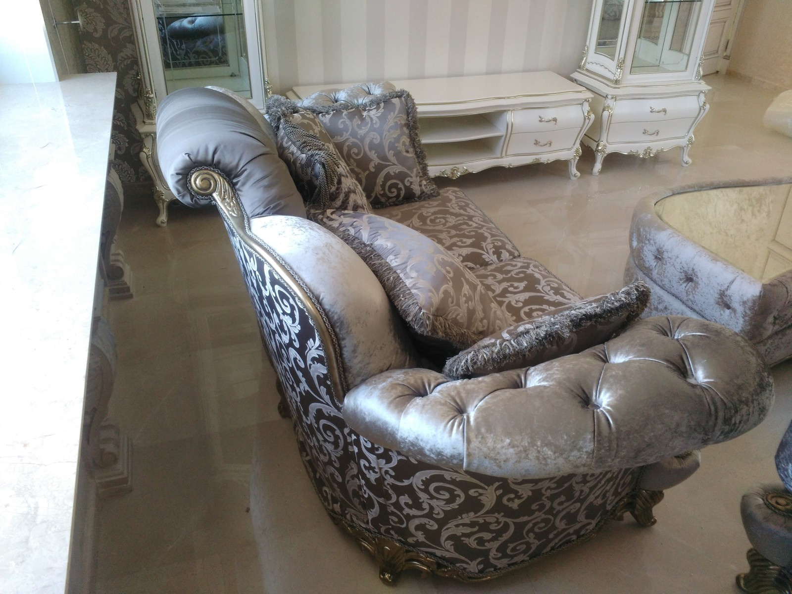 Мягкая мебель / гостинная