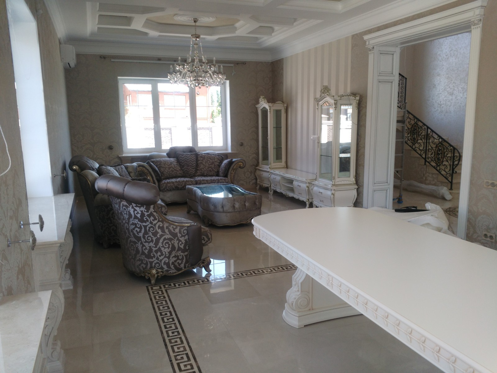 Мягкая мебель / гостинная