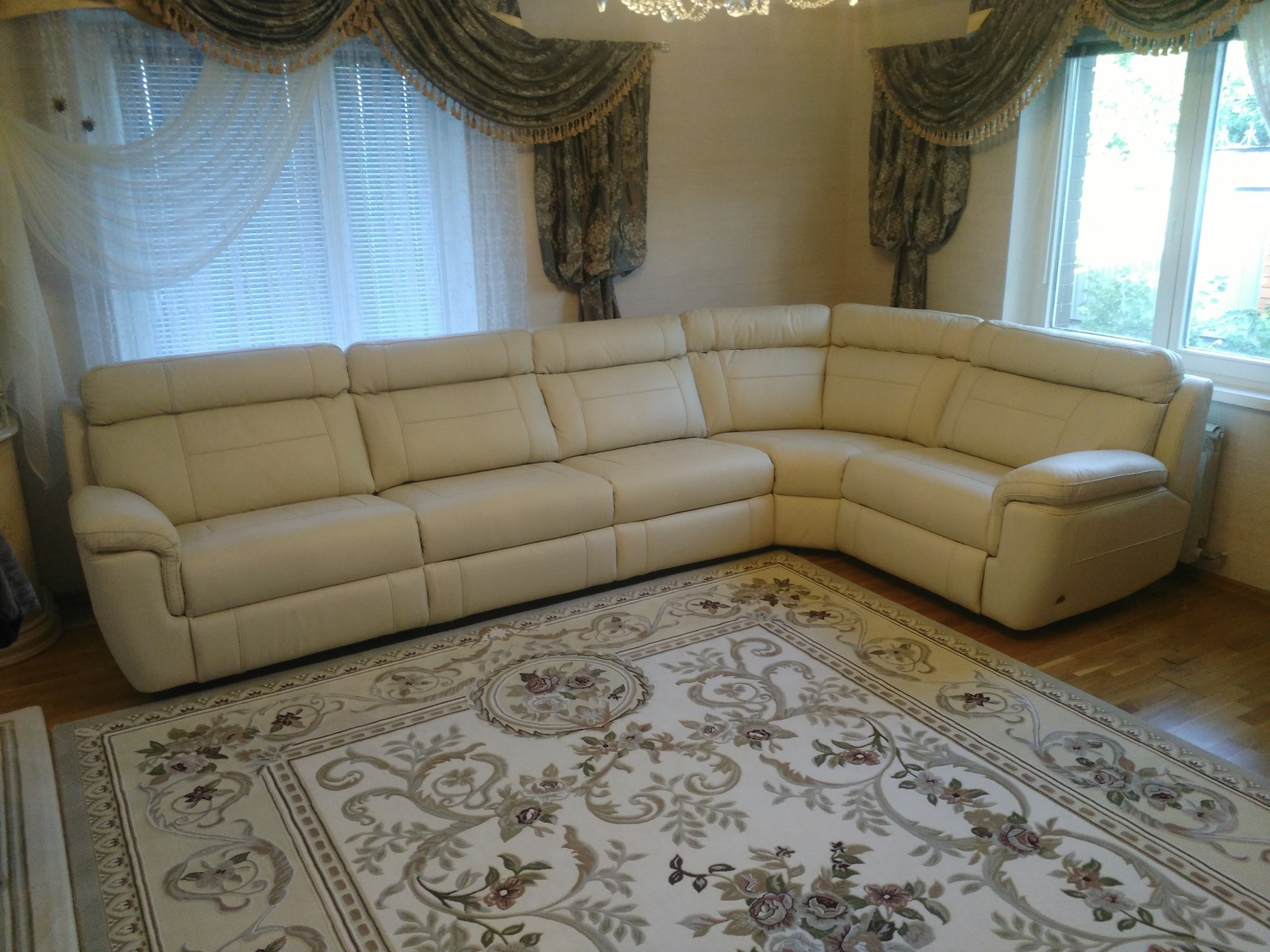 Мягкая мебель / гостинная