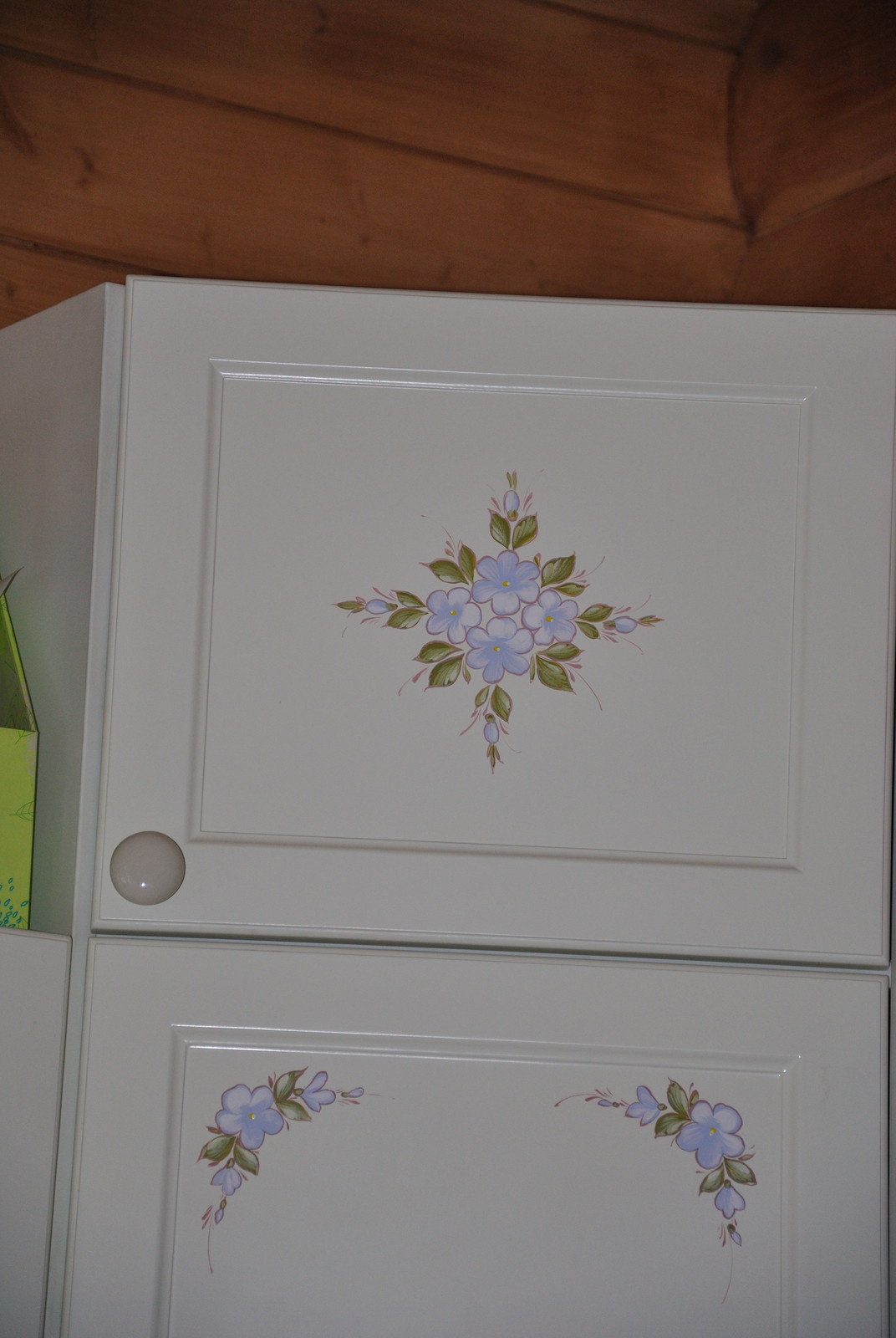 Обложка проекта: Роспись мебели