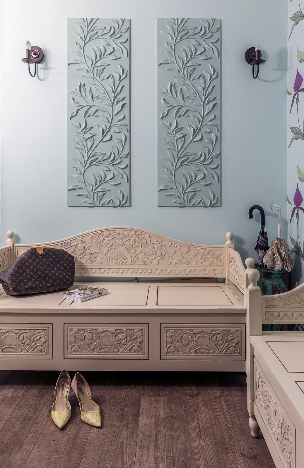 В гостях: Квартира «в цветочек» для семьи модельера